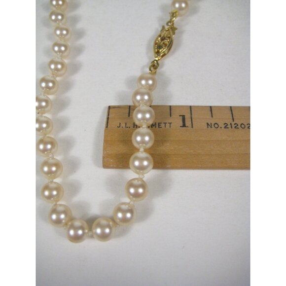Imitation Pearls Beaded Necklace 16 inch Goldtone Fish Clasp Vintage Strand - Picture 4 of 10